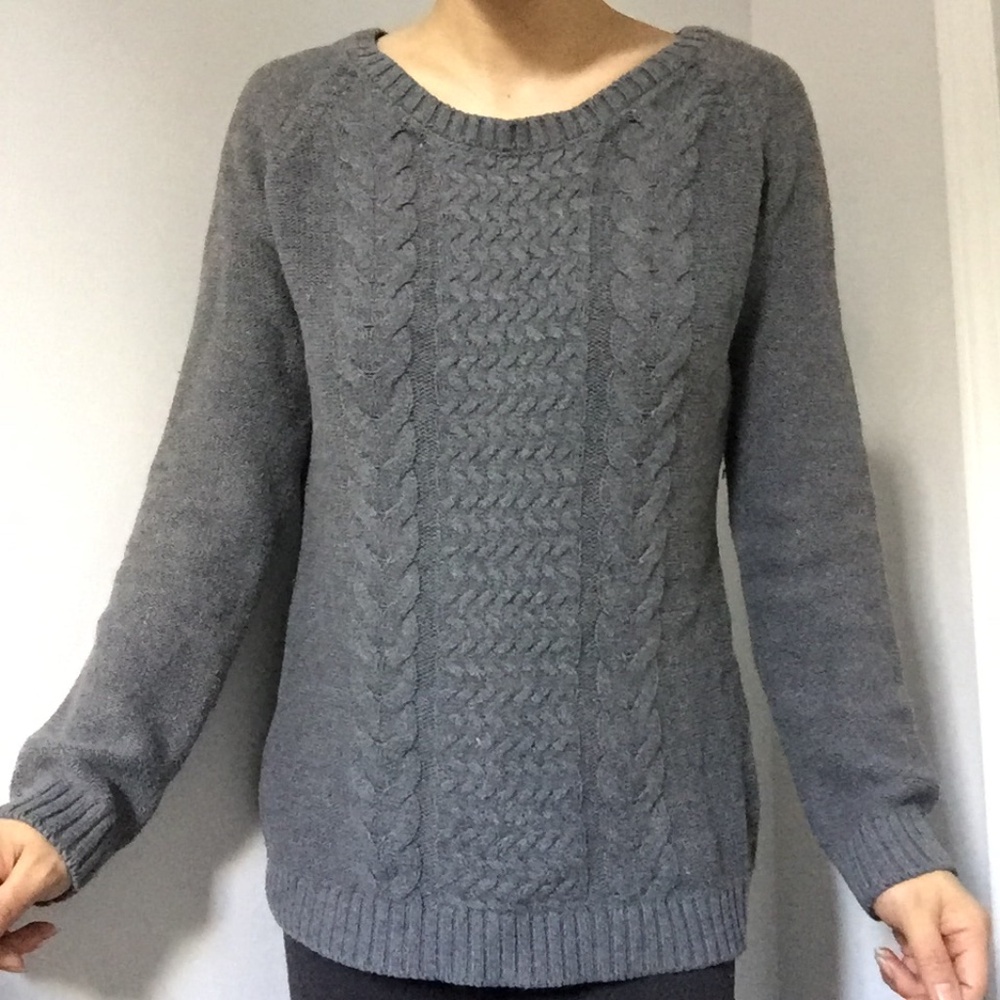 Alfred Sung Hourglass Fit Cable Knit Sweater